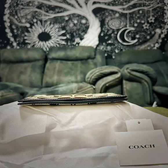 Vintage Coach Signature Brown and Black Card Holder - Picture 16 of 16